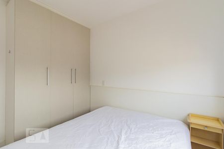 Quarto Suíte de kitnet/studio para alugar com 1 quarto, 33m² em Rebouças, Curitiba