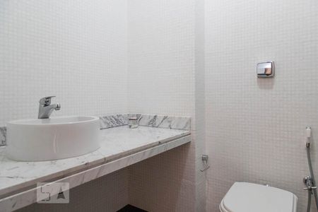 Apartamento para alugar com 350m², 3 quartos e 4 vagasBanheiro da suíte 3