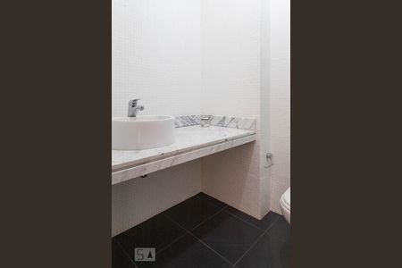 Apartamento para alugar com 350m², 3 quartos e 4 vagasBanheiro da suíte 3