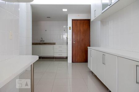 Apartamento para alugar com 350m², 3 quartos e 4 vagasCozinha 