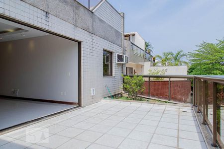 Apartamento para alugar com 350m², 3 quartos e 4 vagasVaranda da sala