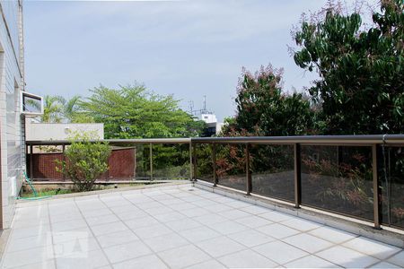 Apartamento para alugar com 350m², 3 quartos e 4 vagasVaranda da sala