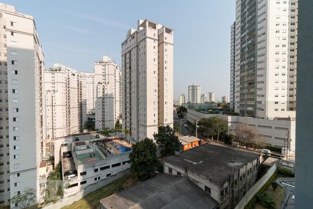 Vista sala de apartamento para alugar com 2 quartos, 57m² em Vila Augusta, Guarulhos