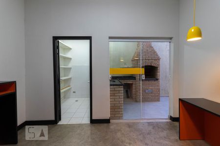 Casa à venda com 220m², 3 quartos e 2 vagas Casa à venda com 220m², 3 quartos e 2 vagasCozinha / Sala de Trabalho 4