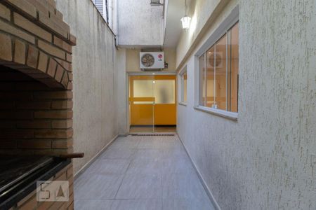 Casa à venda com 220m², 3 quartos e 2 vagas Casa à venda com 220m², 3 quartos e 2 vagasChurrasqueira