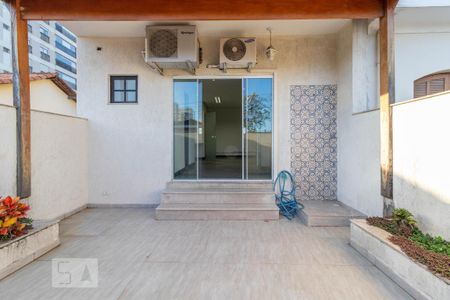 Casa à venda com 220m², 3 quartos e 2 vagas Casa à venda com 220m², 3 quartos e 2 vagasVaranda da Suíte 3
