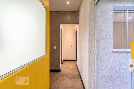 Casa à venda com 220m², 3 quartos e 2 vagas Casa à venda com 220m², 3 quartos e 2 vagasCorredor Inferior