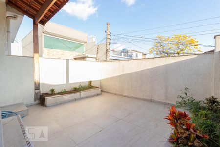 Casa à venda com 220m², 3 quartos e 2 vagas Casa à venda com 220m², 3 quartos e 2 vagasVaranda da Suíte 3