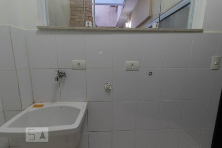 Casa à venda com 220m², 3 quartos e 2 vagas Casa à venda com 220m², 3 quartos e 2 vagasÁrea de Serviço - Tanque