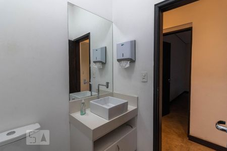 Casa à venda com 220m², 3 quartos e 2 vagas Casa à venda com 220m², 3 quartos e 2 vagasLavabo