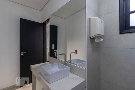 Casa à venda com 220m², 3 quartos e 2 vagas Casa à venda com 220m², 3 quartos e 2 vagasBanheiro da Suíte 2