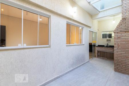 Casa à venda com 220m², 3 quartos e 2 vagas Casa à venda com 220m², 3 quartos e 2 vagasChurrasqueira