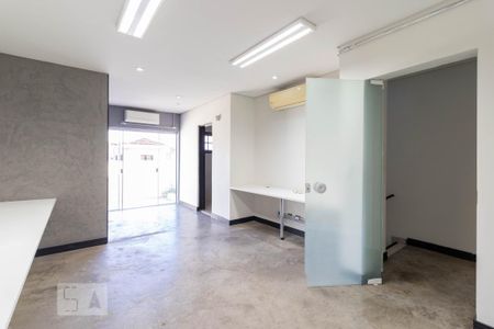 Casa à venda com 220m², 3 quartos e 2 vagas Casa à venda com 220m², 3 quartos e 2 vagasSuíte 3 / Sala de Trabalho 2