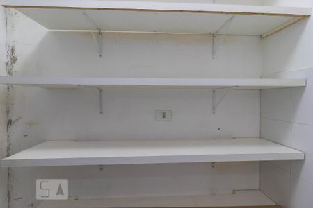 Casa à venda com 220m², 3 quartos e 2 vagas Casa à venda com 220m², 3 quartos e 2 vagasÁrea de Serviço