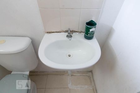Apartamento para alugar com 47m², 2 quartos e sem vagaDetalhe banheiro