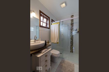 Casa à venda com 146m², 3 quartos e 2 vagasBanheiro da Suíte