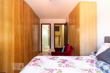 Casa à venda com 146m², 3 quartos e 2 vagasSuíte