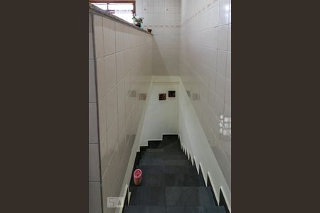 Casa à venda com 146m², 3 quartos e 2 vagasEscada Lavanderia