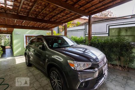 Casa à venda com 146m², 3 quartos e 2 vagasGaragem