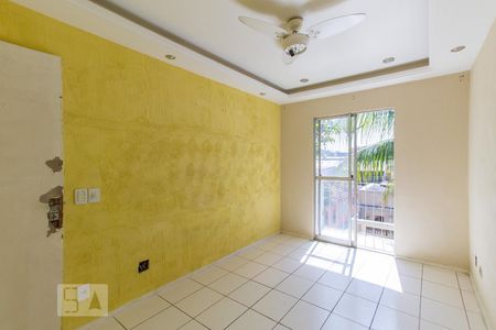 Sala de apartamento para alugar com 2 quartos, 50m² em Piedade, Rio de Janeiro