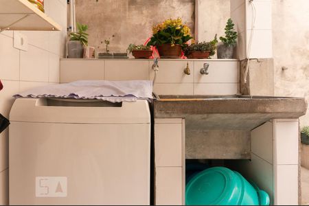 Casa à venda com 177m², 4 quartos e 2 vagas Casa à venda com 177m², 4 quartos e 2 vagasÁrea de Serviço