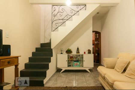 Casa à venda com 177m², 4 quartos e 2 vagas Casa à venda com 177m², 4 quartos e 2 vagasSala