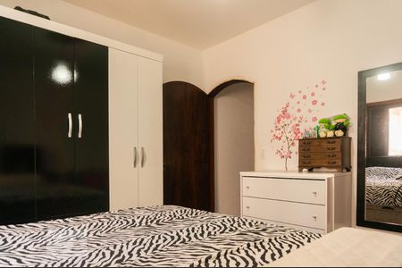 Casa à venda com 177m², 4 quartos e 2 vagas Casa à venda com 177m², 4 quartos e 2 vagasQuarto 3