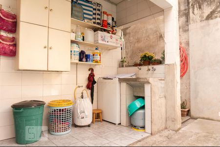 Casa à venda com 177m², 4 quartos e 2 vagas Casa à venda com 177m², 4 quartos e 2 vagasÁrea de Serviço