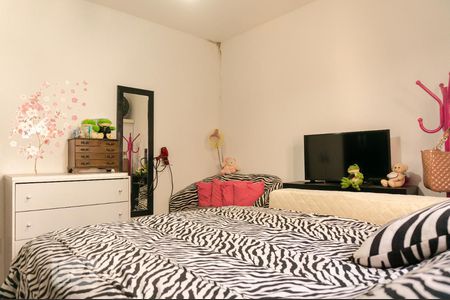 Casa à venda com 177m², 4 quartos e 2 vagas Casa à venda com 177m², 4 quartos e 2 vagasQuarto 3