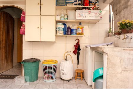 Casa à venda com 177m², 4 quartos e 2 vagas Casa à venda com 177m², 4 quartos e 2 vagasÁrea de Serviço