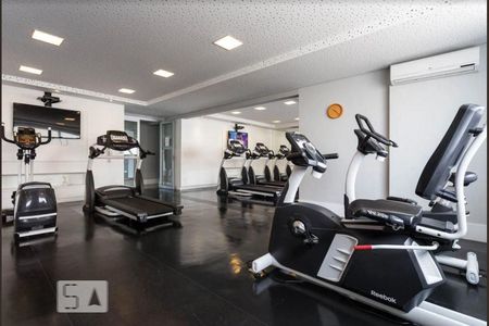 Studio para alugar com 35m², 1 quarto e 1 vaga Studio para alugar com 35m², 1 quarto e 1 vagaÁrea comum - Academia