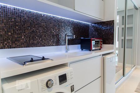 Studio para alugar com 35m², 1 quarto e 1 vaga Studio para alugar com 35m², 1 quarto e 1 vagaCozinha