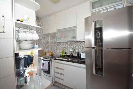 Apartamento à venda com 85m², 3 quartos e 2 vagasCozinha e Área de Serviço