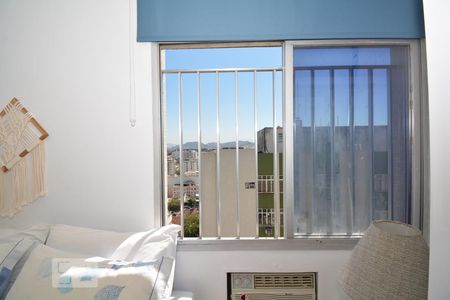Apartamento à venda com 85m², 3 quartos e 2 vagasQuarto 2