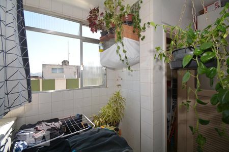 Apartamento à venda com 85m², 3 quartos e 2 vagasCozinha e Área de Serviço