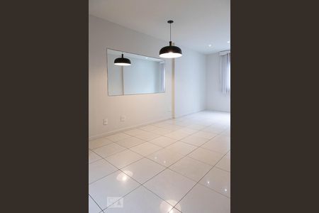 Sala de apartamento para alugar com 2 quartos, 80m² em Recreio dos Bandeirantes, Rio de Janeiro