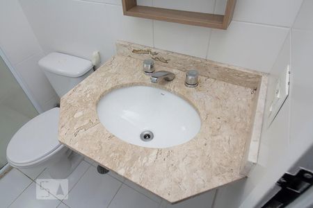 Apartamento para alugar com 68m², 2 quartos e 1 vagaDetalhe banheiro da suíte