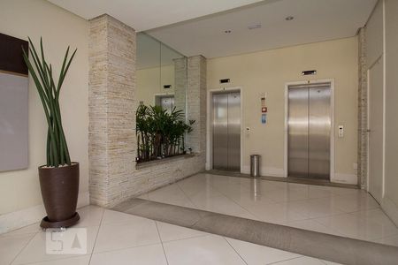 Apartamento para alugar com 68m², 2 quartos e 1 vagaÁrea comum - Hall de Entrada