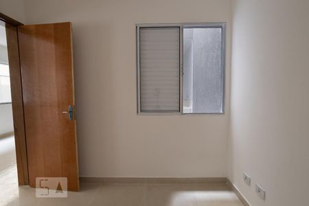 Quarto 2 de apartamento para alugar com 2 quartos, 47m² em Vila Invernada, São Paulo