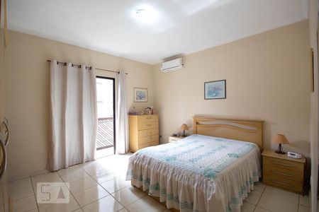 Suíte Master de casa à venda com 4 quartos, 245m² em Vila Osasco, Osasco