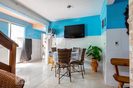 Casa à venda com 110m², 3 quartos e 1 vagaSala