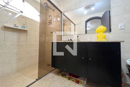 Casa à venda com 230m², 3 quartos e 3 vagasBanheiro do Quarto 2