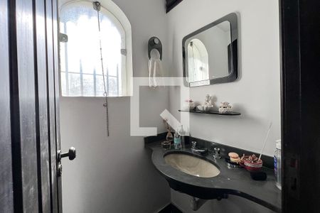 Casa à venda com 230m², 3 quartos e 3 vagasLavabo