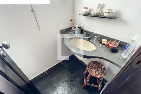 Casa à venda com 230m², 3 quartos e 3 vagasLavabo