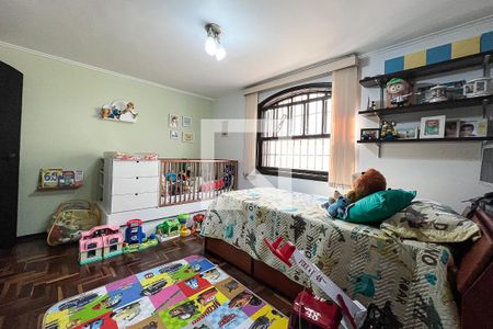 Casa à venda com 230m², 3 quartos e 3 vagasQuarto 2- Suíte