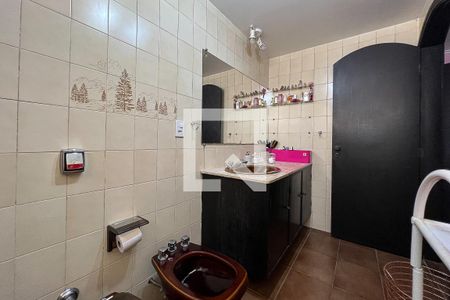 Casa à venda com 230m², 3 quartos e 3 vagasBanheiro do Quarto 1