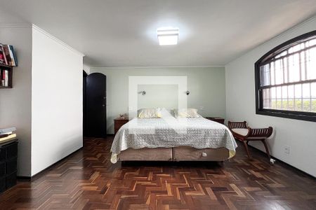 Casa à venda com 230m², 3 quartos e 3 vagasQuarto 3- Suíte