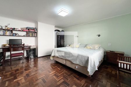 Casa à venda com 230m², 3 quartos e 3 vagasQuarto 3- Suíte