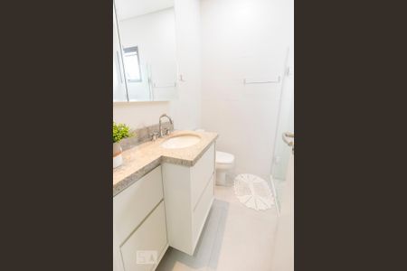 Casa de condomínio para alugar com 96m², 2 quartos e 2 vagasBanheiro da Suíte