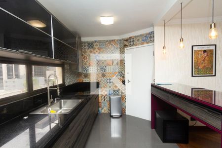 Cozinha de apartamento à venda com 3 quartos, 110m² em Itaim Bibi, São Paulo